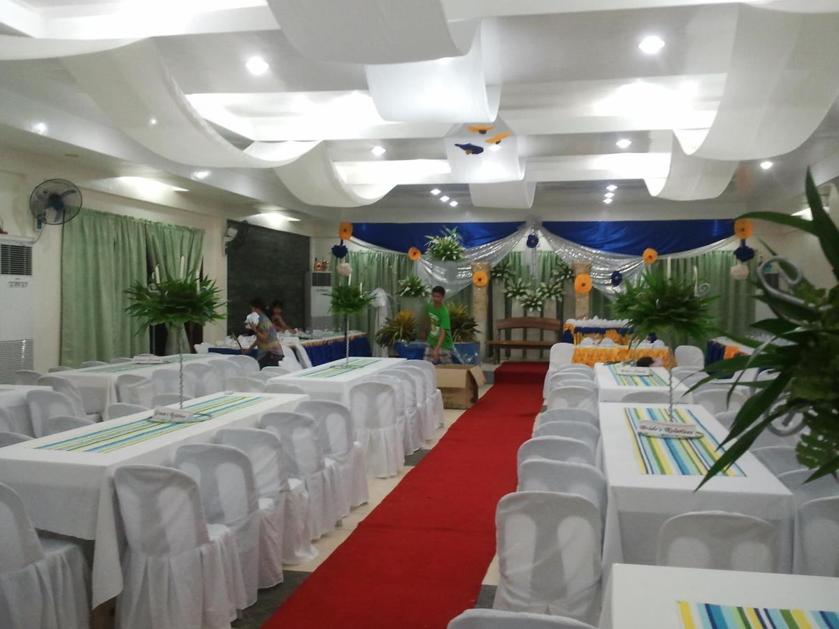 Hotel Gazebo Pools and Restaurant Cabadbaran Exterior foto