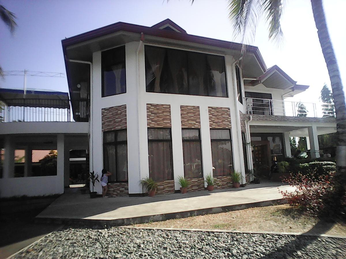Hotel Gazebo Pools and Restaurant Cabadbaran Exterior foto