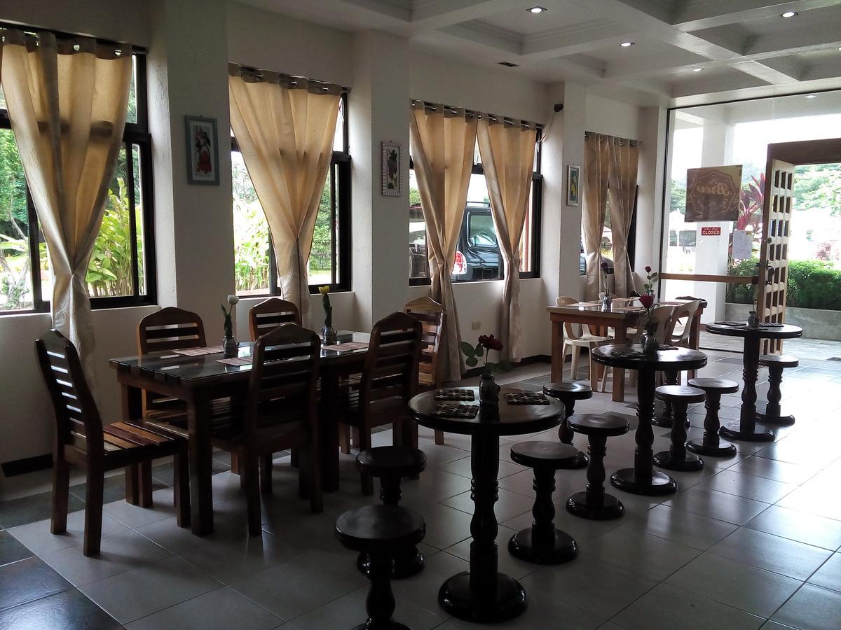 Hotel Gazebo Pools and Restaurant Cabadbaran Exterior foto